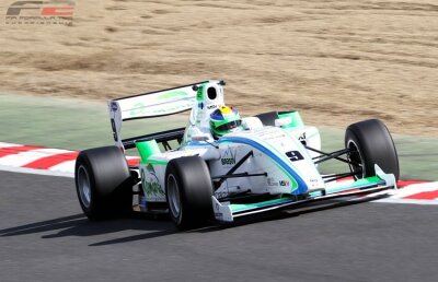 Marinescu, din nou pe podium: locul 3 în ultima cursă a sezonului