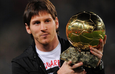 Messi din nou favorit la cîştigarea Balonului de Aur: "E o onoare că l-aş putea depăşi pe ilustrul Platini"