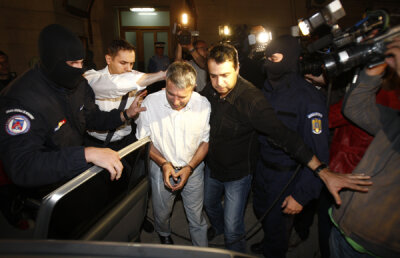 Filmaţi pe 3 DVD-uri » DNA a depus la dosarul ”Mită în elicopter” şi probe audio-video