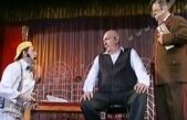 Traian Băsescu, Moni şi Iri, pe scena teatrului Constantin Tănase