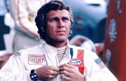 De vânzare: combinezonul purtat de Steve McQueen în filmul ''Le Mans''