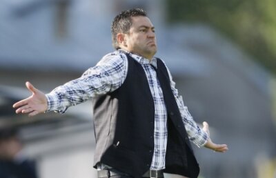 Ilie Stan e şocat de fragilitatea steliştilor: "Cum fac puţin efort, cum se rup! La iarnă îi pun eu pe picioare!"