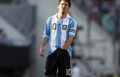 Argentina s-a împiedicat iar de Bolivia » Fluierături pe ”Monumental”
