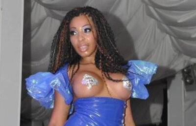 FOTO! Erika lui N'Doye si-a pus silicoane imense! Uite-o topless!