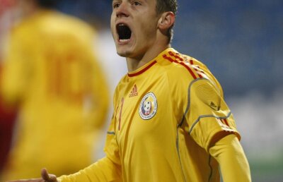 Torje chiar e cel mai bun! A marcat, i-a driblat pe greci şi a recuperat cît toţi fundaşii la un loc!