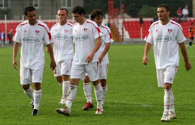 Echipe de tradiţie se zbat în ligile inferioare » Vezi cum se descurcă în actualul sezon