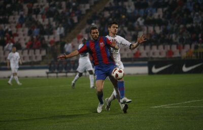 "Ţepuiţi" de Becali » Steaua şi-a făcut un obicei din a nu mai plăti salariile jucătorilor de care se desparte