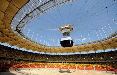 Românul se respectă: s-au vîndut toate biletele de 5 milioane!