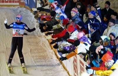 Ski Jumping! Sezonul începe cu lupta dintre Morgenstern şi Schlierenzauer cîştigată de... Kofler!