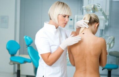 15 simptome de cancer pe care femeile le ignora