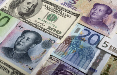 Bogaţii Europei vând euro şi cumpără dolari sau yeni