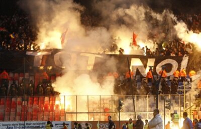 INTERZIS cu torţe » Jandarmii îi vor controla la intrare chiar şi pe jucătorii celor două echipe