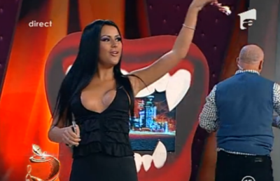 VIDEO! Daniela Crudu, cu clopoteii in chiloti!