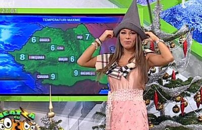 VIDEO! Roxana Vancea si-a aratat desuurile de Mos Nicolae!