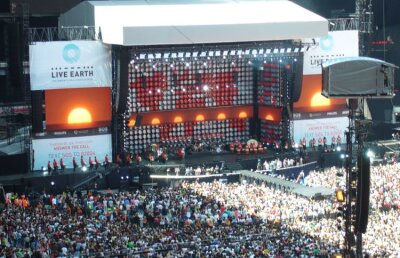 Emoţii pentru gazon » Pe 31 august 2012, Red Hot Chilli Peppers va deschide seria concertelor pe Naţional Arena