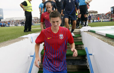 Unii joacă, alţii petrec! » Gardoş a călcat iarăşi pe bec