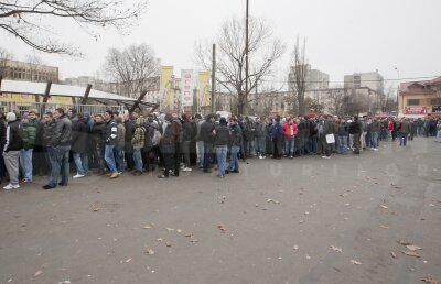 Cozi ca pe vremuri » 37.000 de bilete vîndute pentru Steaua - AEK Larnaca! Mîine se pun în vînzare ultimele tichete!
