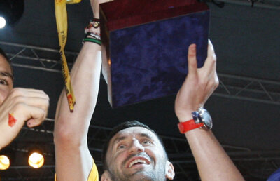 Sergiu Costin şi Gabi Paraschiv se află în cursa pentru titlul de cel mai bun fotbalist din 2011: "An special"