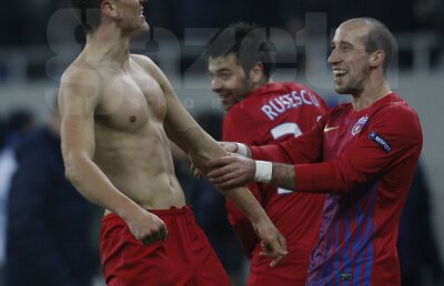 GALERIE FOTO Nikolici, noul idol al steliştilor » 10 imagini de colecţie cu un atacant de nota 10