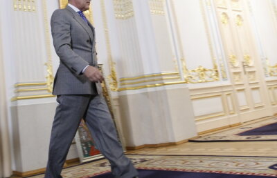 Gigi Becali l-a iertat pe "Nilă" şi i-a invitat pe jucători la Palat: "Am băut un pahar de şampanie. Banii? În ianuarie" :)