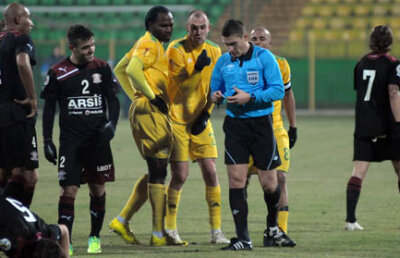 Porumboiu l-a desfinţat pe şeful CCA: "Crăciunescu conduce ca în Columbia, cu pistoalele pe masă!"