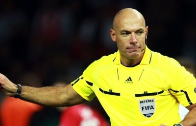 România nu are nici un arbitru la CE 2012! Ar fi meritat cineva?