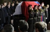 Vaclav Havel, condus pe ultimul drum. Zeci de mii de cehi i-au adus un ultim omagiu fostului preşedinte