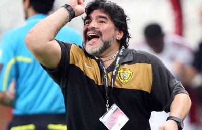 Maradona îl desfiinţează pe Olăroiu chiar în ziua de Crăciun