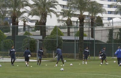 Liga 1 pregăteşte returul în Antalya. Doar trei echipe nu se antrenează în Turcia