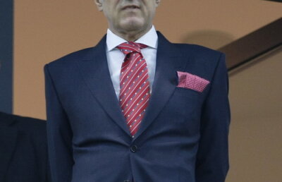 Gigi Becali i-a luat locul lui Ilie Stan: "Fac în gînd formule de echipă, antrenez de dimineaţă pînă seara" :D