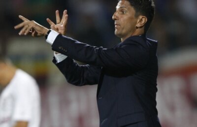 Răzvan Lucescu despre arbitri: "Sînt şi ei oameni şi uneori cad în plasă" ;)