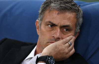 Mourinho furios: ”Dacă puteam, la pauză schimbam întreaga echipă!”