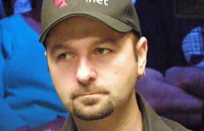 La fel ca fotbaliştii: Jucătorul de poker Daniel Negreanu promite că renunţă la alcool şi nopţi pierdute