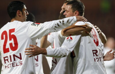 Revenirea lui Borcea pune pe masă noi contracte » Ce "cîini" ar putea pierde Dinamo din vară