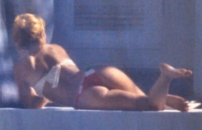 FOTO La 34 de ani, Shakira este într-o formă de zile mari. A demonstrat-o la Miami, alături de iubitul Pique