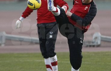 GALERIE FOTO Bratu s-a întors la Dinamo » A făcut primul antrenament sub comanda "secunzilor" lui Ciobi