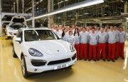 Porsche Cayenne cu numărul 100.000