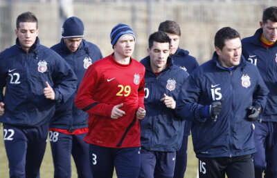 E bine să cheltui bani iarna? Steaua crede că da, dar Oţelul deja a contrazis-o!
