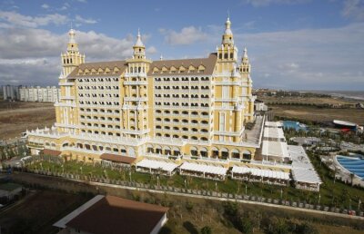 Deşi stau la cel mai nou hotel din Antalya, steliştii au fost prădaţi de hoţi » "Dacă-l prindea Martinovici pe hoţ..." :)