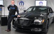 Un 300 Mopar special este folosit în loc de tort