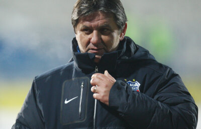 FCM Tg. Mureş a pierdut cu Polonia Varşovia, scor 2-3. Lăcătuş l-a testat pe Bebeto