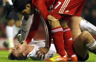 VIDEO Uruguayanul kung-fu » Sancţionat pentru rasism, Suarez a trecut la arte marţiale