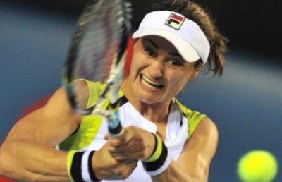 Monica Niculescu a învins-o pe Gajdosova şi s-a calificat în turul doi la Paris