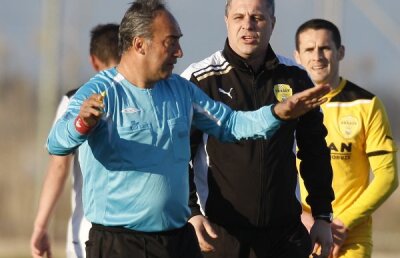 Şumudică a bruscat un arbitru asistent în timpul amicalului cu Ujpest