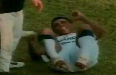 VIDEO Scene şocante în Brazilia! Un jucător l-a lovit cu o bară de fier pe un adversar