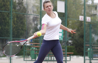 Simona Halep a învins-o la Doha pe nr. 20 mondial şi are asiguraţi 11.300 de dolari