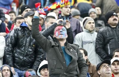 Steliştii îi răspund lui Borcea: "Cînd noi jucăm cu Twente, voi aveţi amical cu Ordabasy" :D