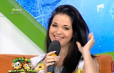 VIDEO! Deea Maxer si-a operat sanii