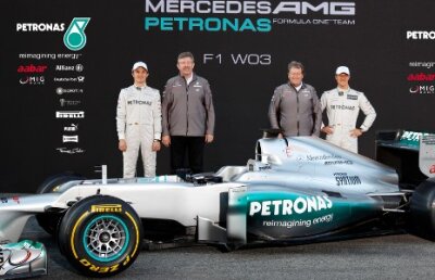 FOTO şi VIDEO Iată noul Mercedes al lui Schumacher pentru sezonul 2012!