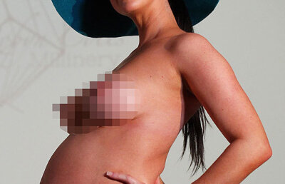 FOTO! Adio haine! Modele insarcinate au defilat complet goale pe podium!